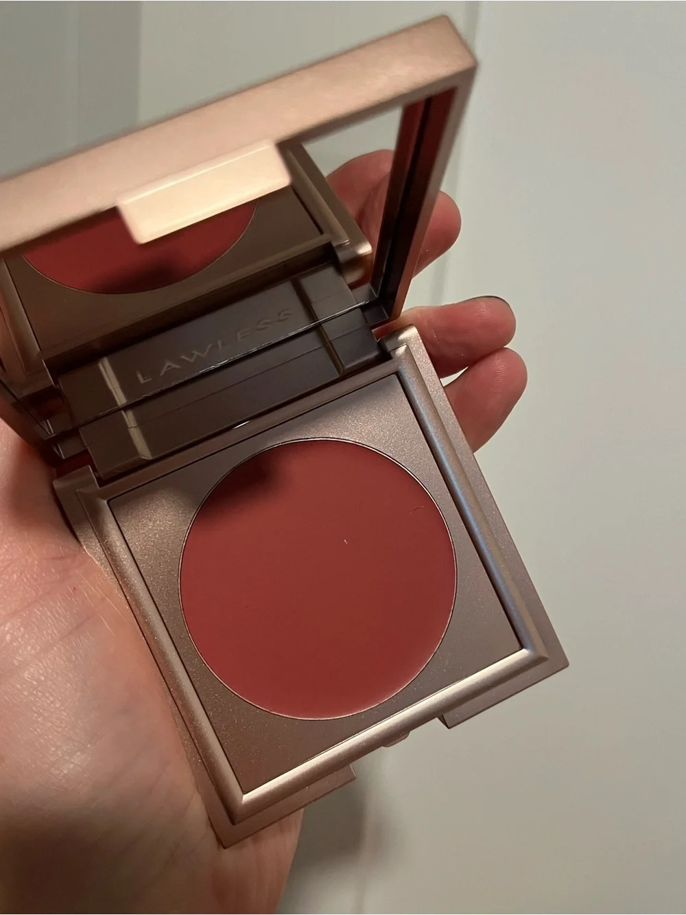 LAWLESS Cream Blush in Duchess